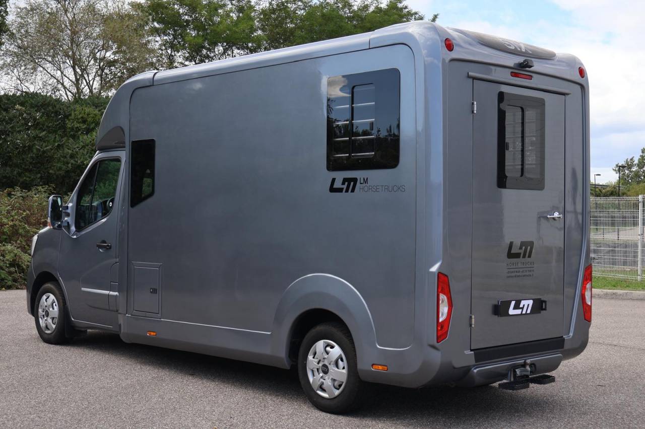 VL STX RENAULT MASTER 5P 165CH SELLERIE XL