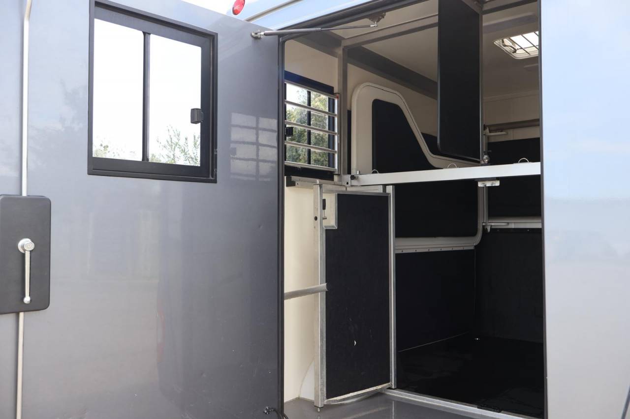 VL STX RENAULT MASTER 5P 165CH SELLERIE XL