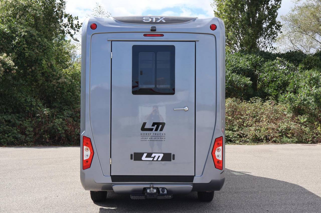 VL STX RENAULT MASTER 5P 165CH SELLERIE XL