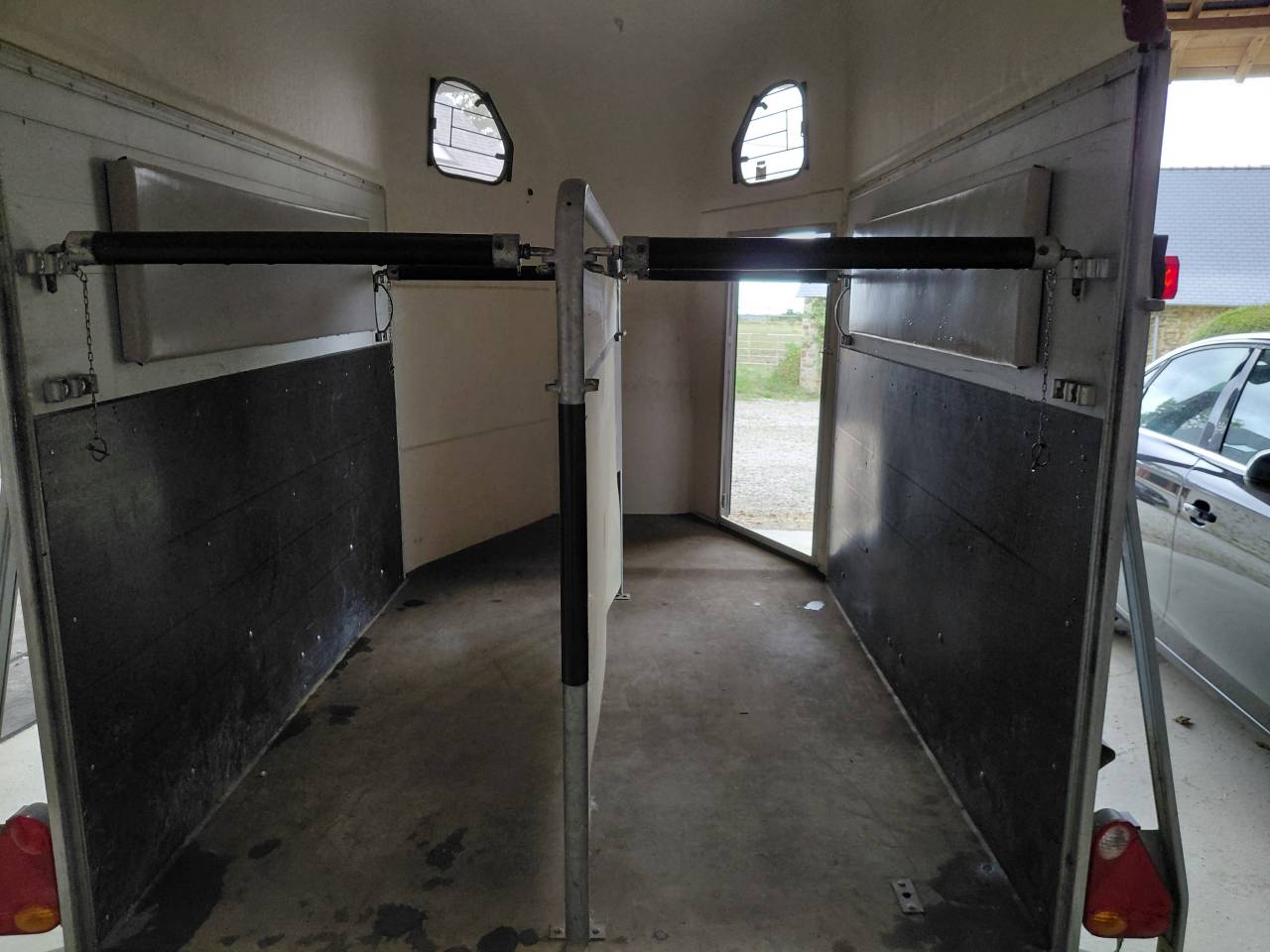 Van 2 places Cheval Liberte Gold II aluline