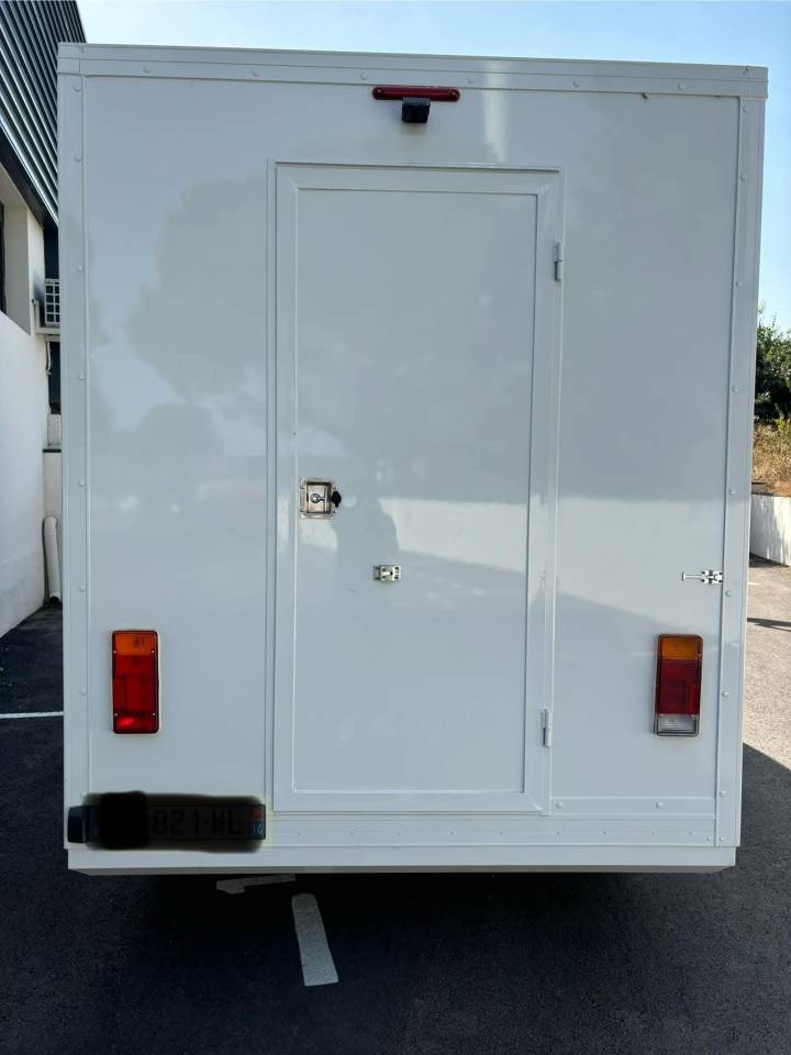 Location vl  chevaux Renault Master