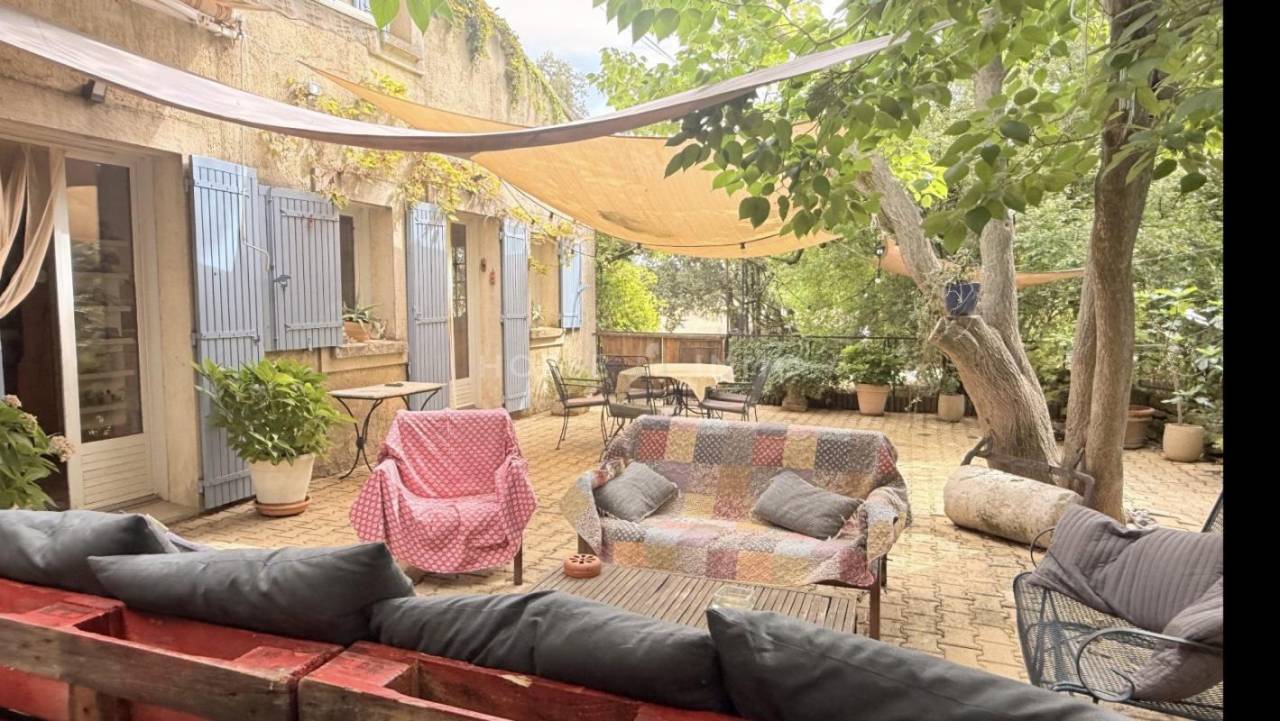 Charmante propri&eacute;t&eacute; &eacute;questre avec rendements locatifs