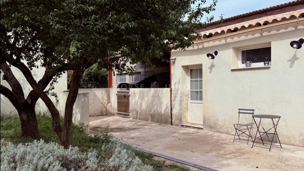 Charmante propri&eacute;t&eacute; &eacute;questre avec rendements locatifs