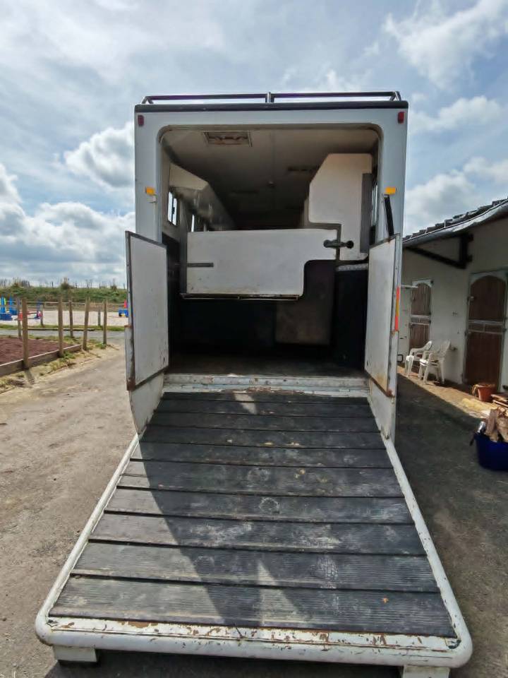 CAMION 7 PLACES + HOME CAR