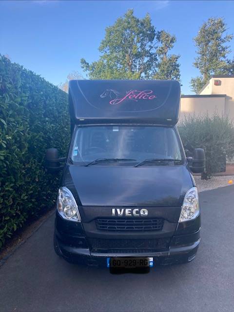 IVECO F1A 2,3 litres 126 chevaux bo&icirc;te auto
