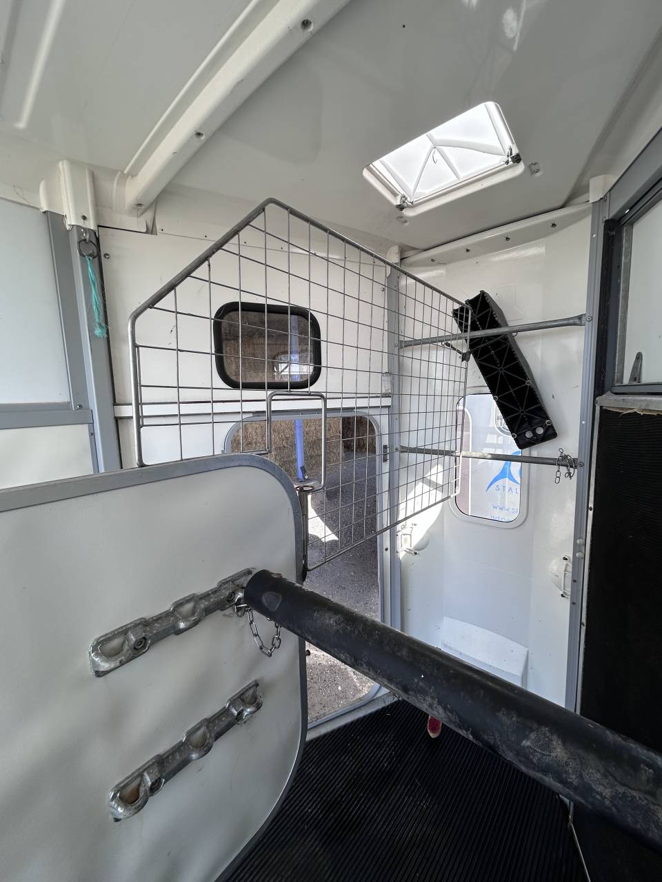 A VENDRE - Van IFOR WILLIAMS HB506