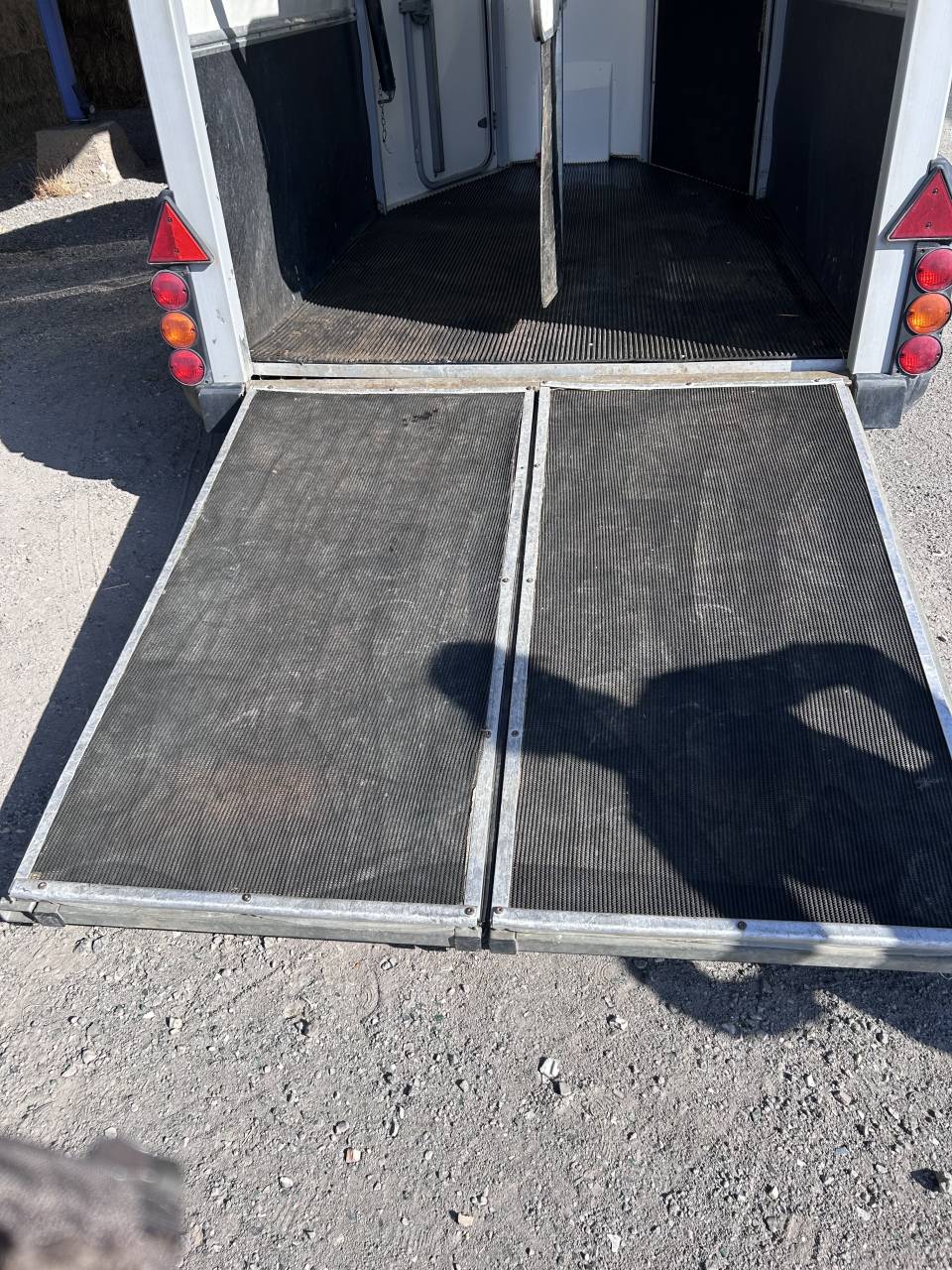 A VENDRE - Van IFOR WILLIAMS HB506