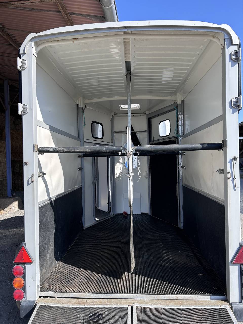 A VENDRE - Van IFOR WILLIAMS HB506