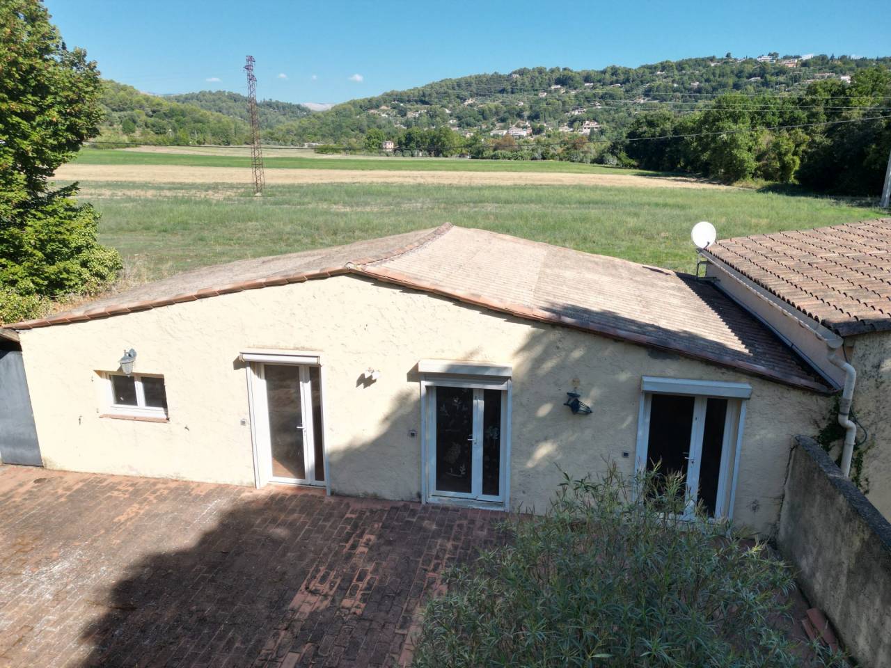 PROPRI&Eacute;T&Eacute; DE CARACT&Egrave;RE DE 7 HECTARES AVEC ANCIENNE AUBERGE ?