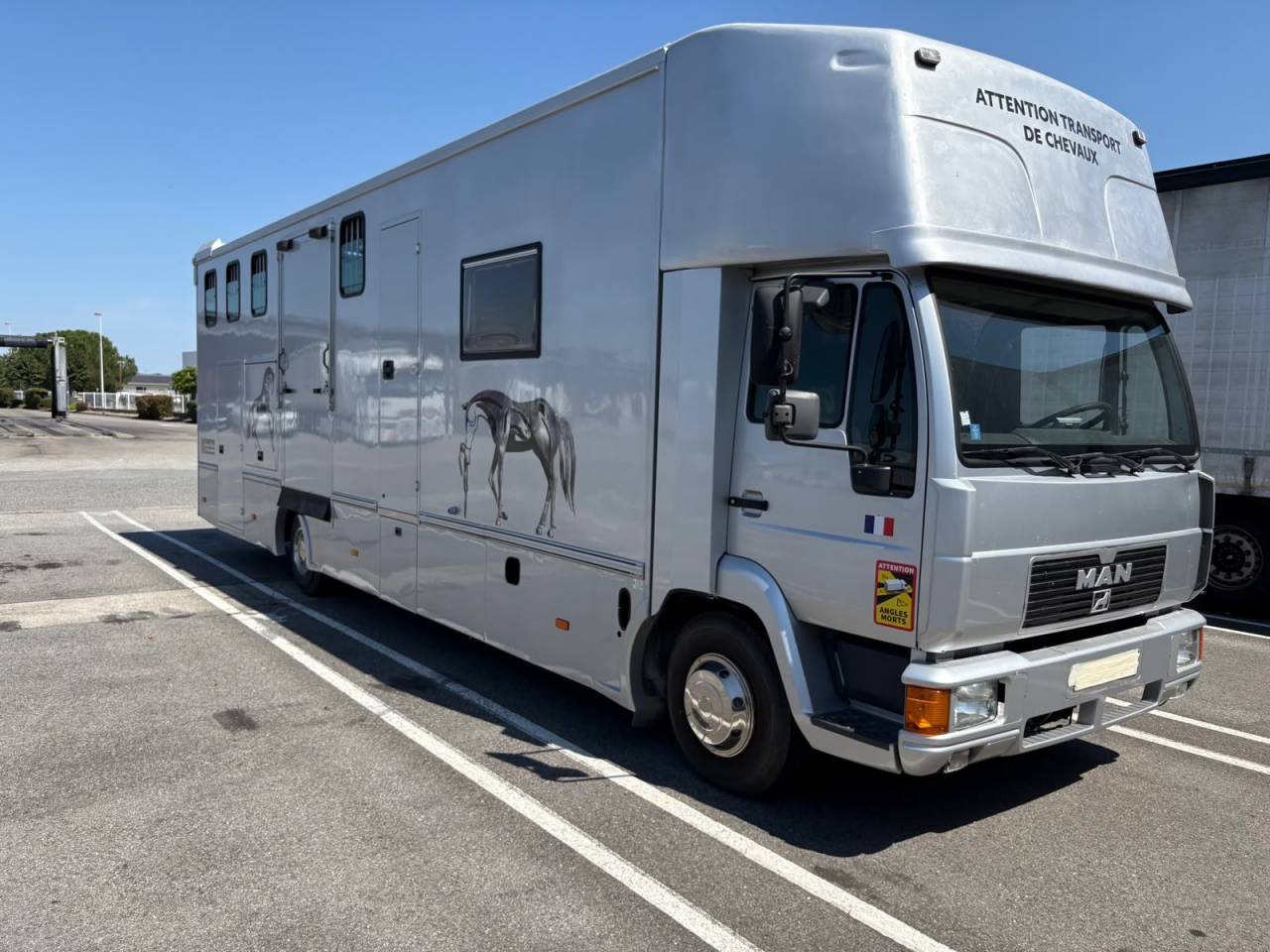 CAMION 4 CHEVAUX + HOME CAR 4 PLACES