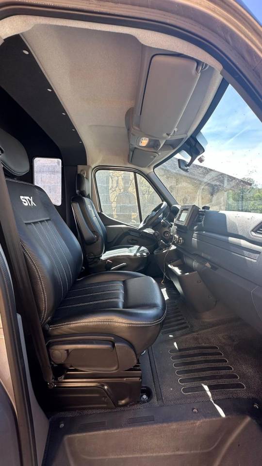 VL Renault Master STX