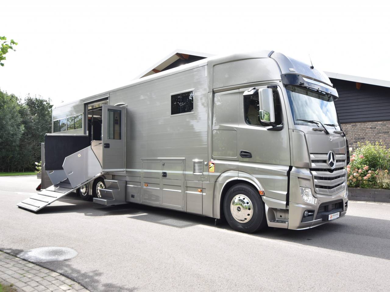 Camion PL Mercedes Actros Roelofsen