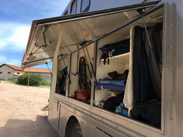 Camion PL 6 chevaux + camping car