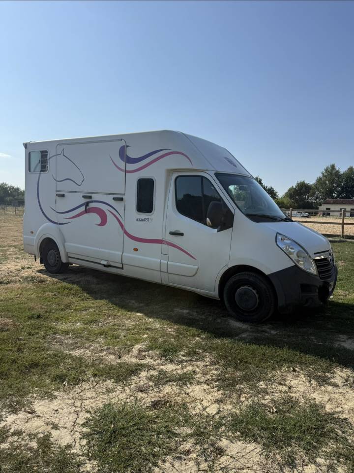 Camion VL 2 chevaux Barbot