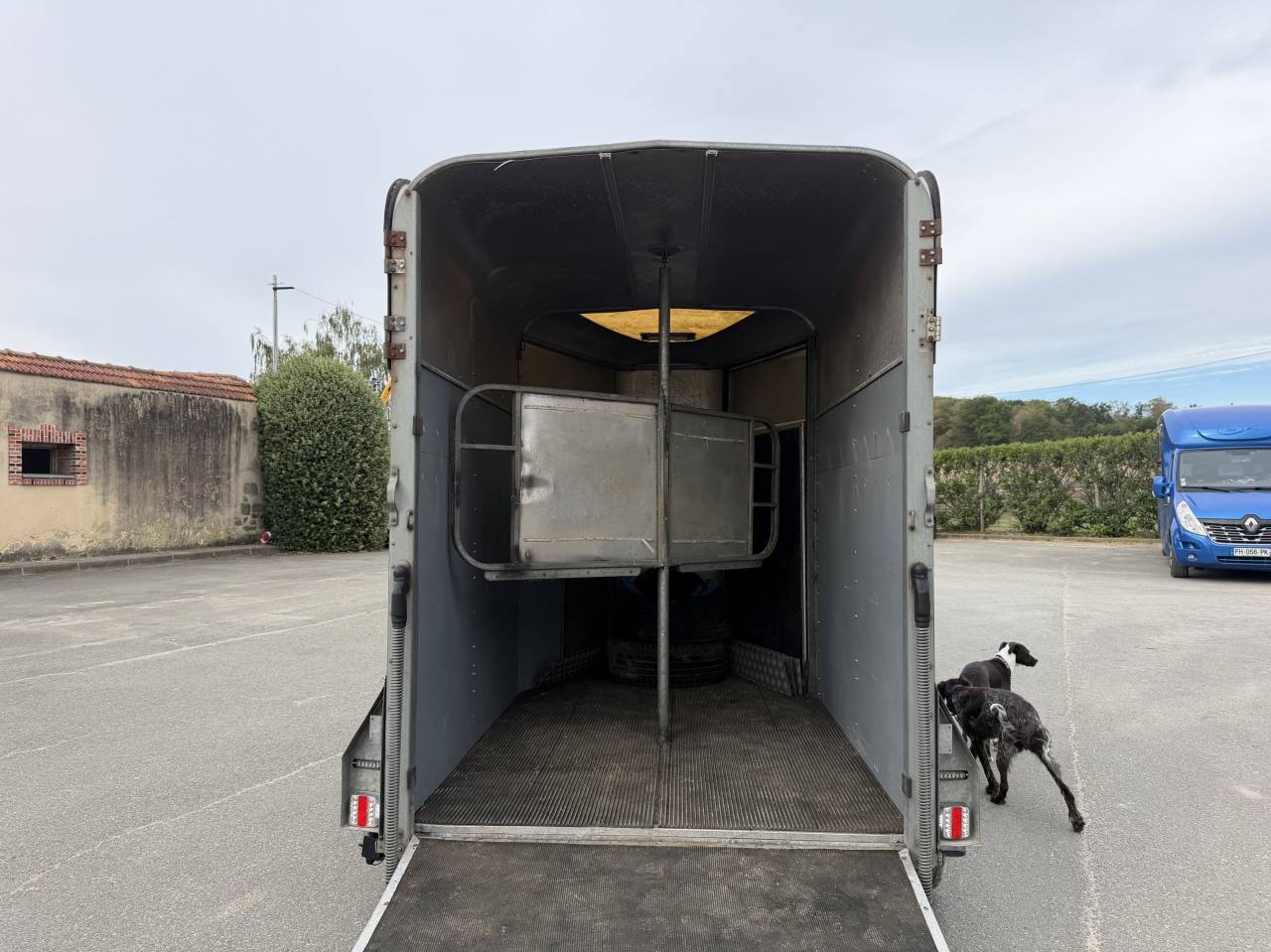 Van 2 places HB505R 