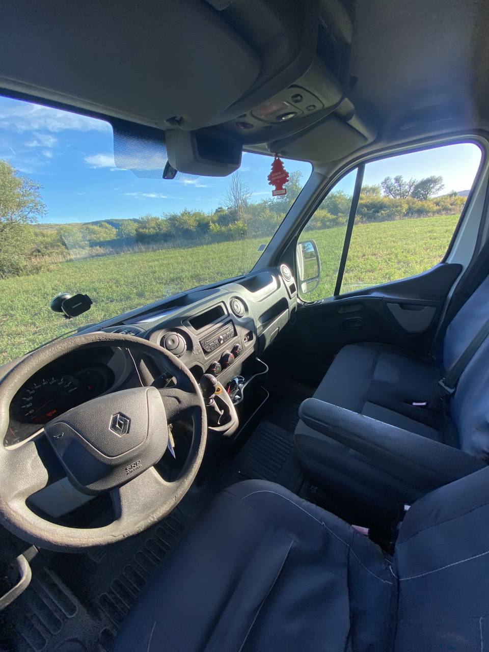&Agrave; VENDRE &ndash; RENAULT MASTER CAMION CHEVAUX