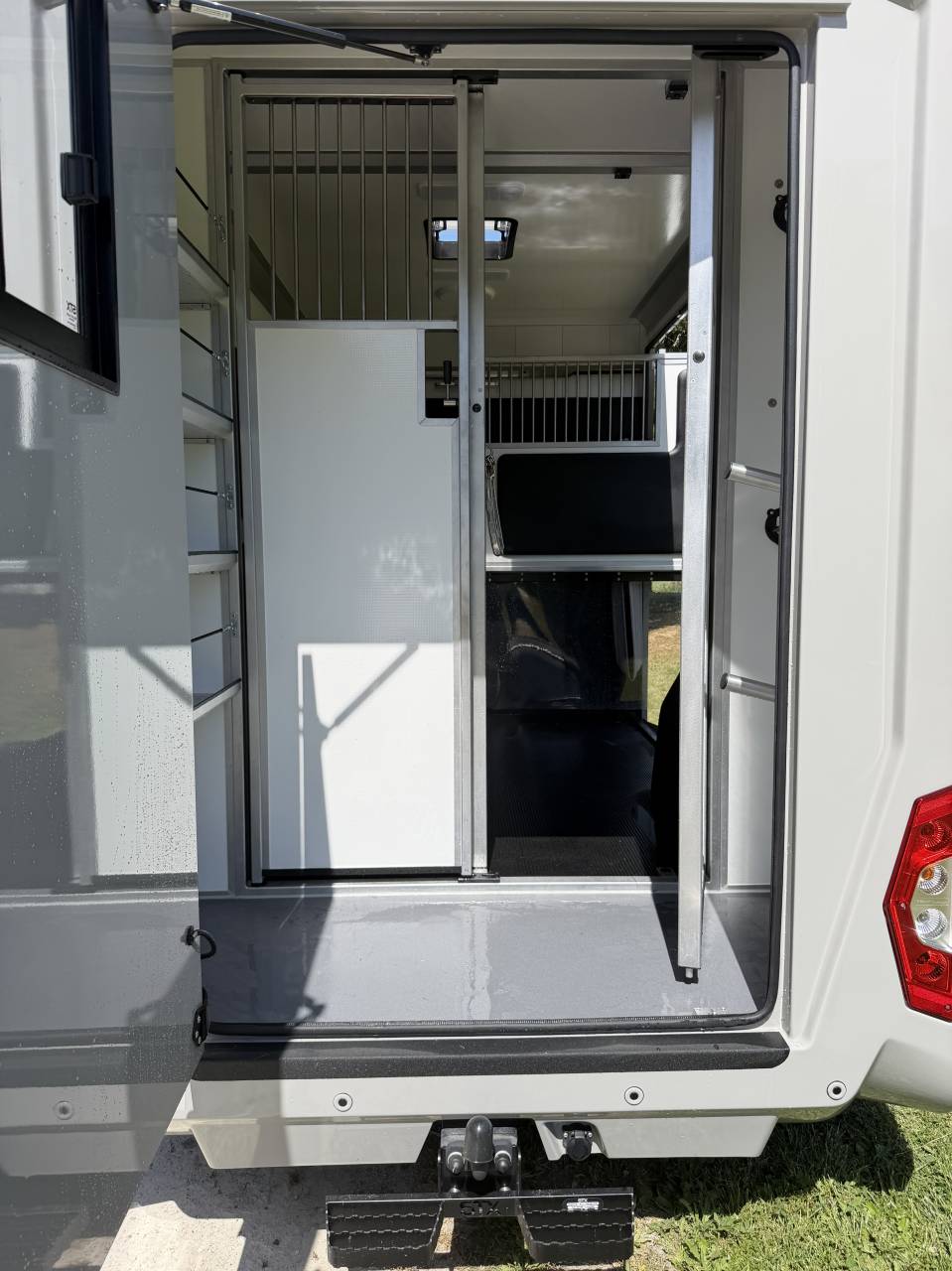 VL 5 pl cabine, haras long, grande sellerie am&eacute;nag&eacute;e