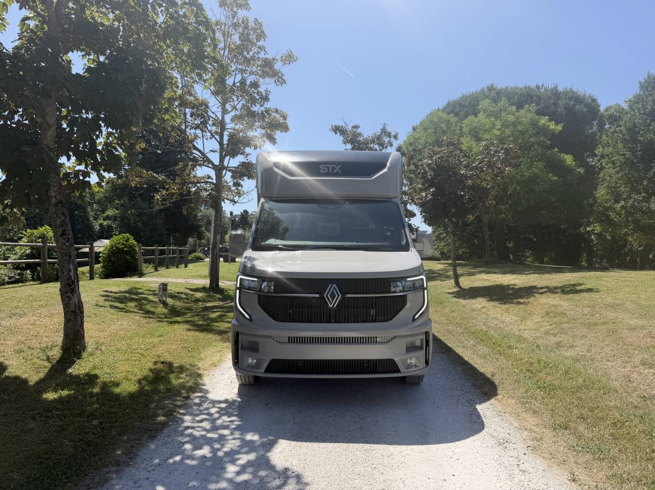 VL 5 pl cabine, haras long, grande sellerie am&eacute;nag&eacute;e