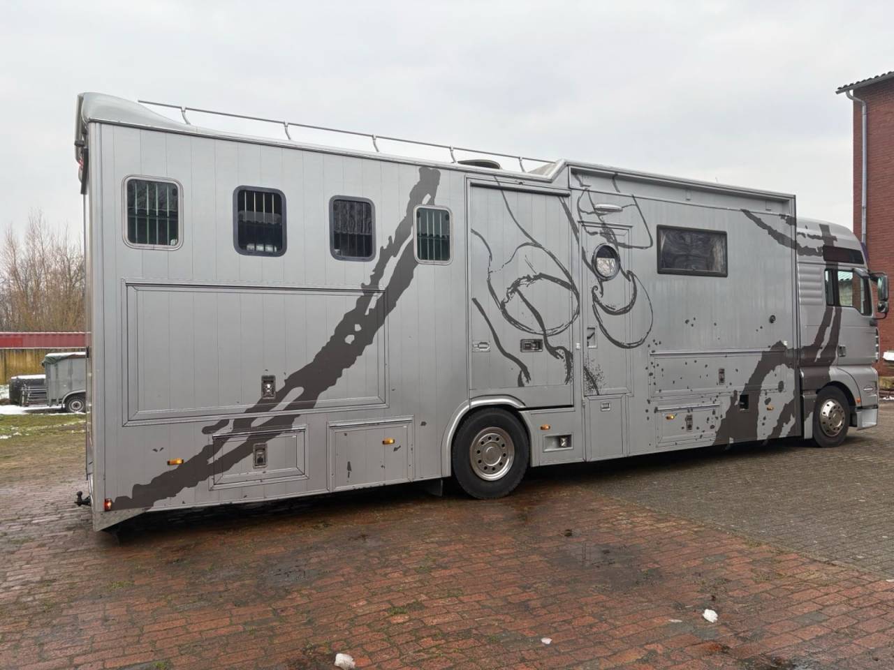 CAMION PL CHEVAUX MAN