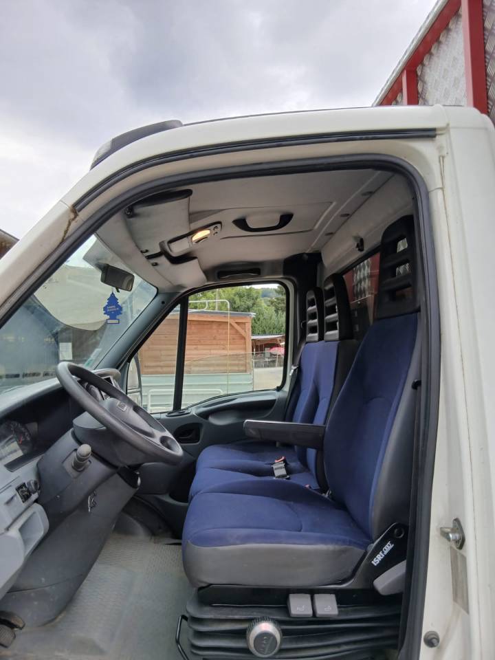 Camion VL b&eacute;taill&egrave;re 