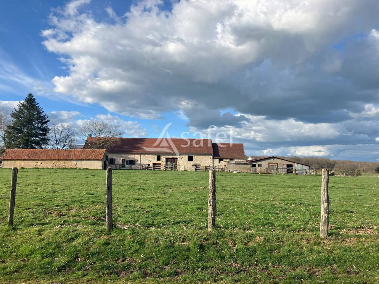 Fontenay Belle ferme d'&eacute;levage