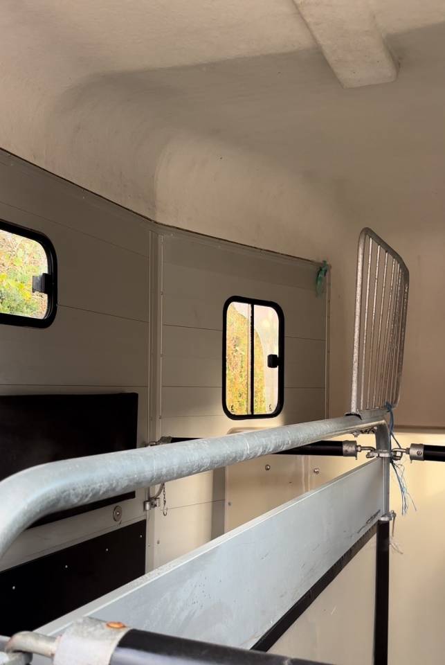 Van cheval libert&eacute; touring