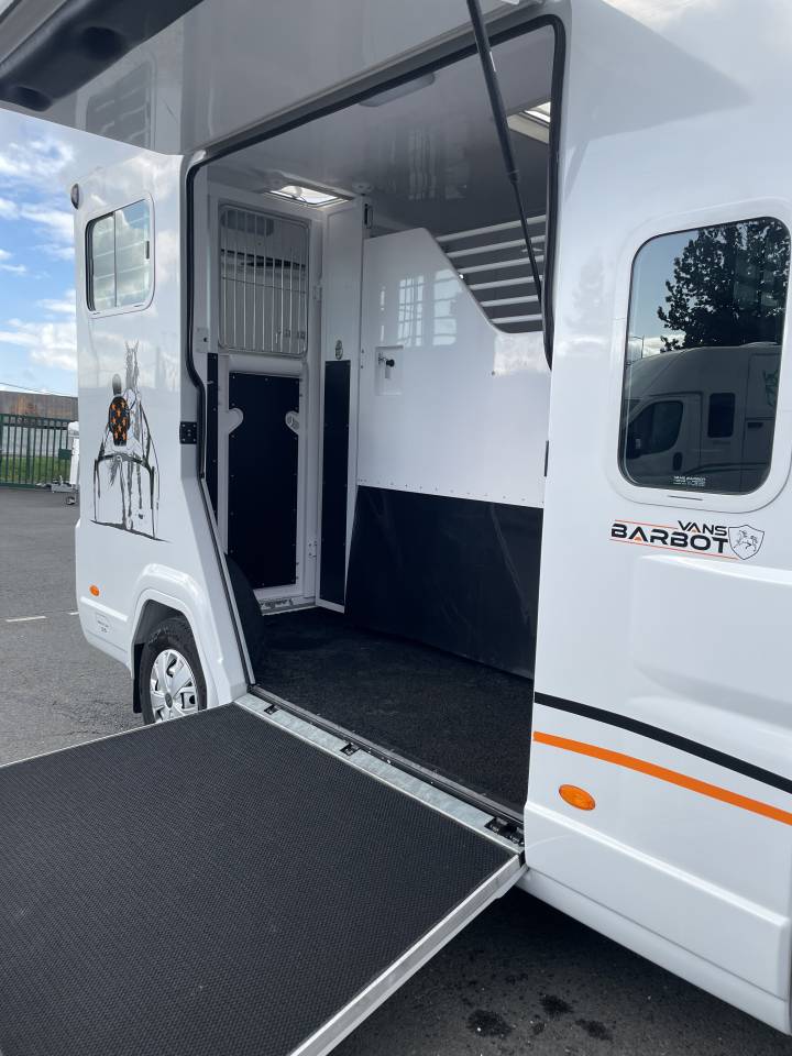 camion 2 chevaux BARBOT