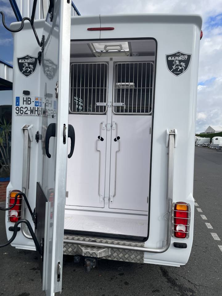 camion 2 chevaux BARBOT