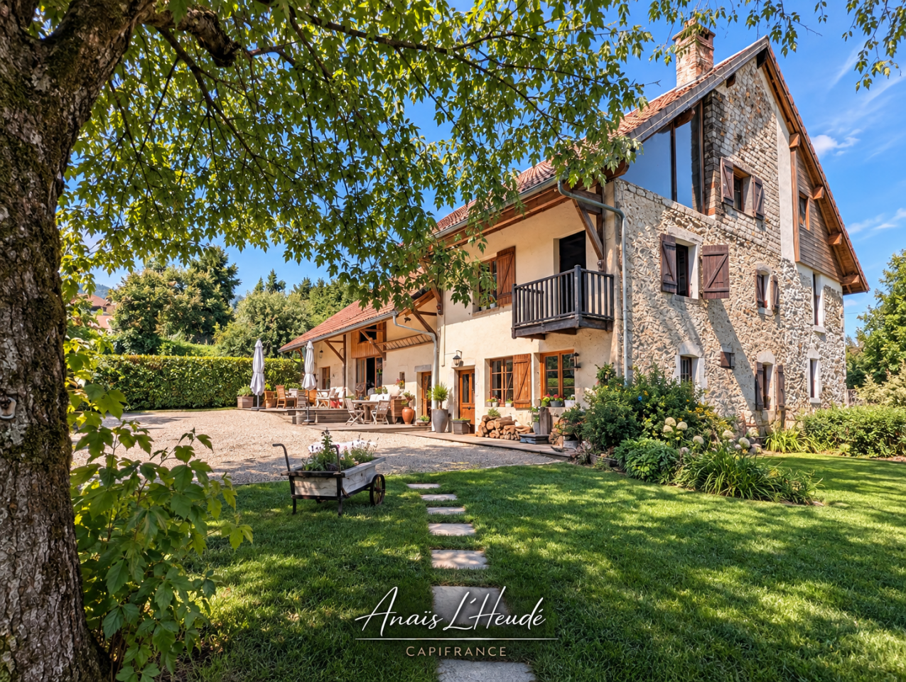 PROPRI&Eacute;T&Eacute; DE CHARME AVEC INSTALLATIONS &Eacute;QUESTRES