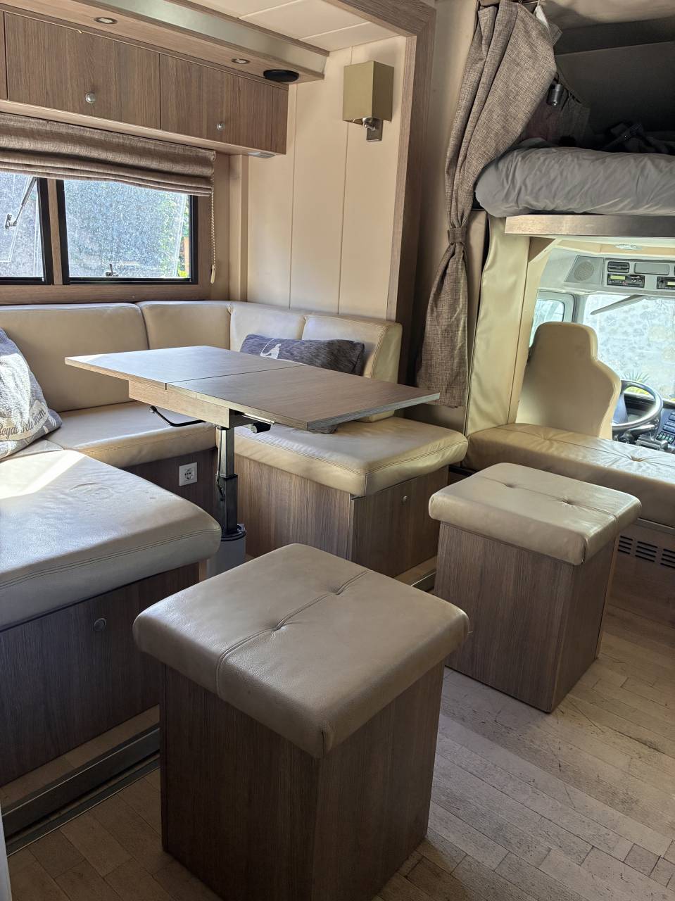 CAMION STX 6 places chevaux 
