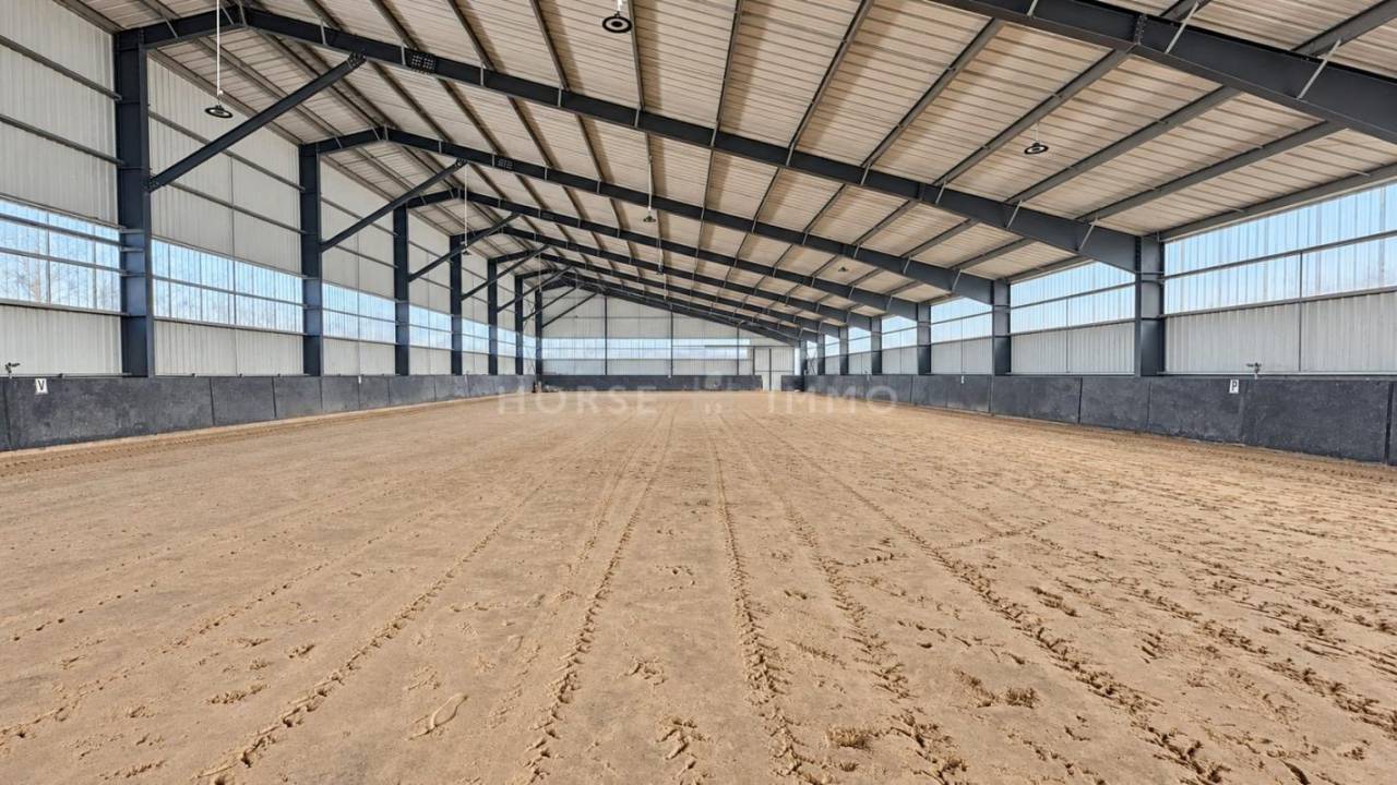 Domaine &eacute;questre proche B&eacute;ziers et les plages