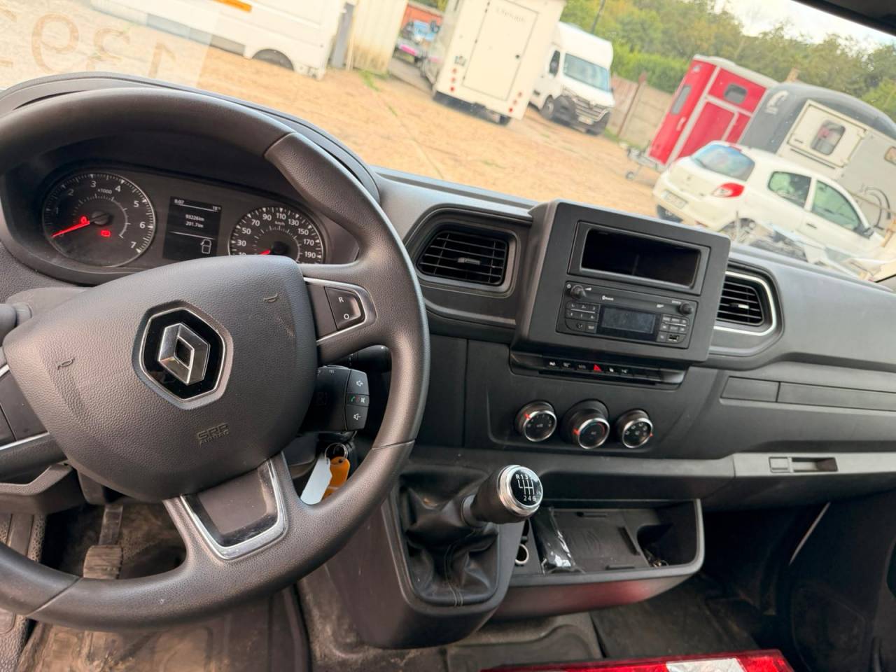 RENAULT MASTER &ndash; 2021 &ndash; 3 PLACES &ndash; 150ch - STALLE &ndash; 92 000KM