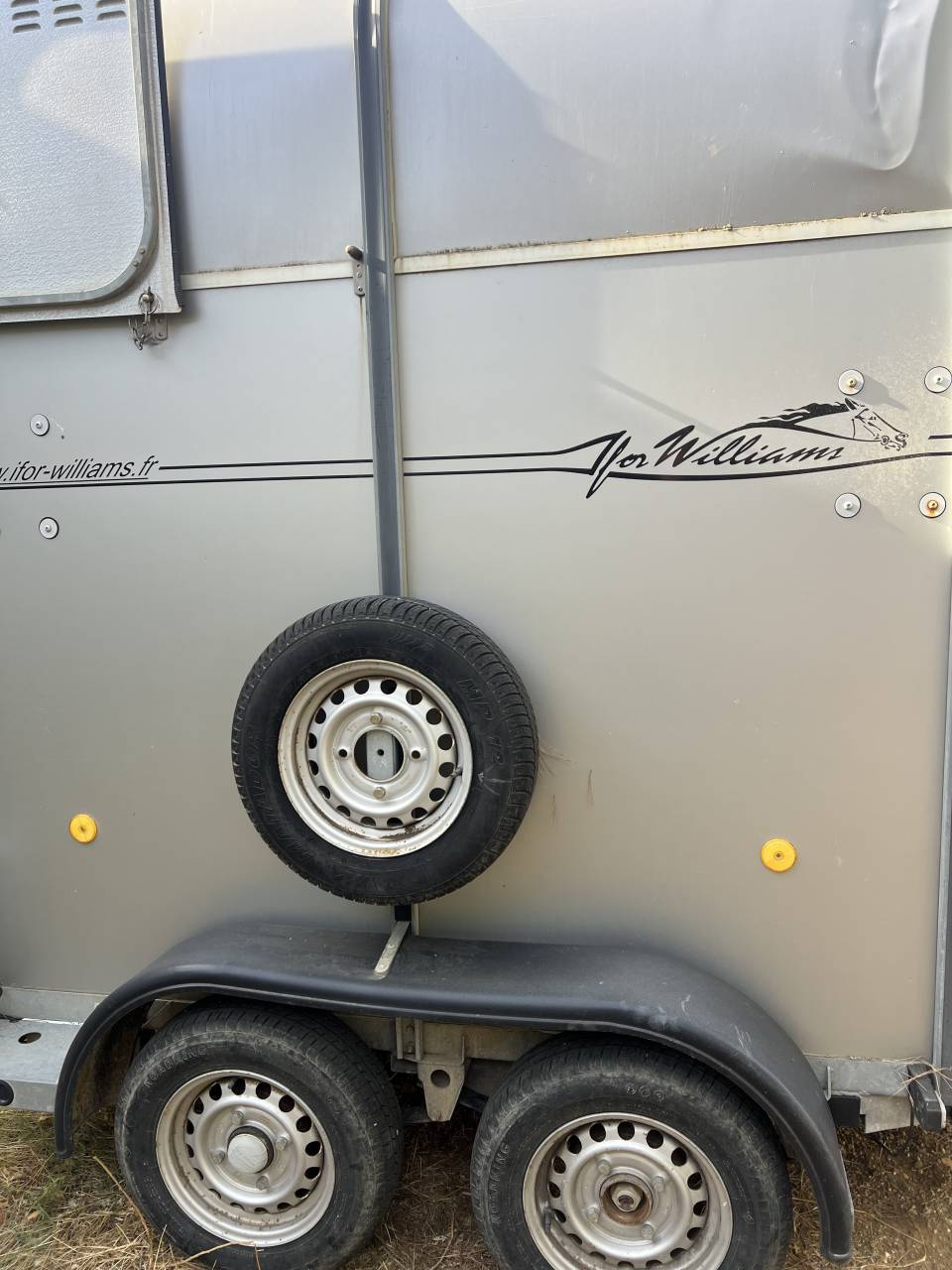 Van for Williams une place et demi
