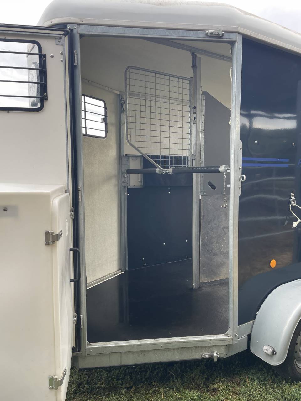 Van fautras Provan Premium 2 places bleu marine, 2018