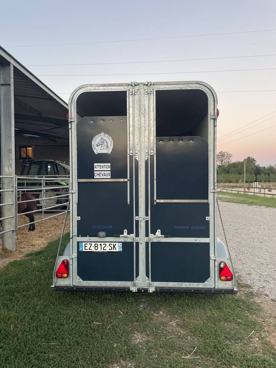Van fautras Provan Premium 2 places bleu marine, 2018