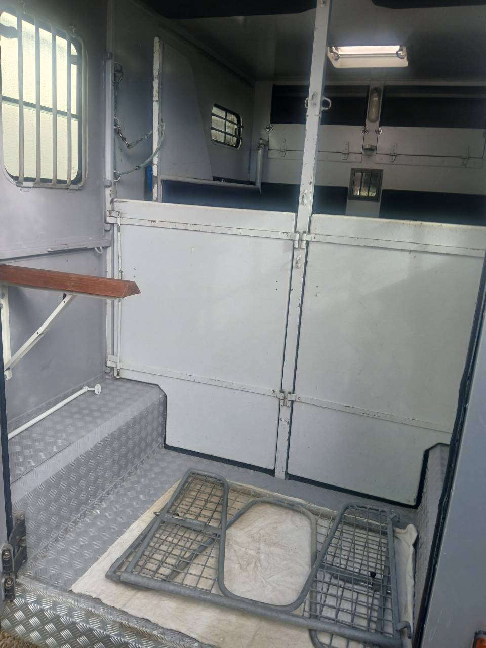 CAMION VL 2 CHEVAUX  RENAULT MASTER THEAULT