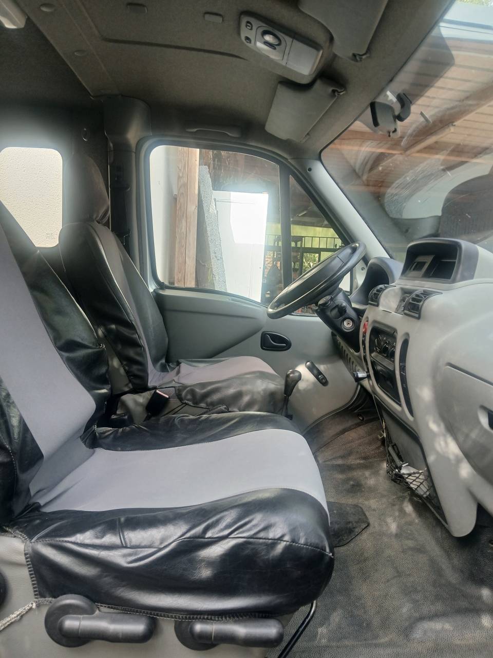 CAMION VL 2 CHEVAUX  RENAULT MASTER THEAULT