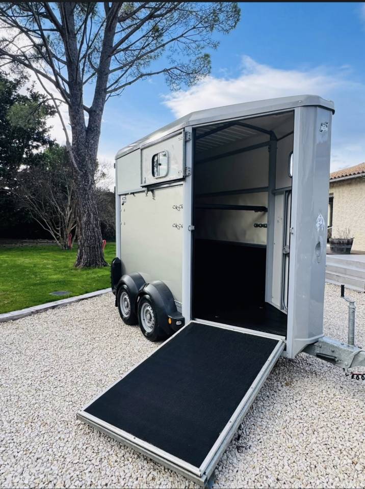 IFOR WILLIAMS