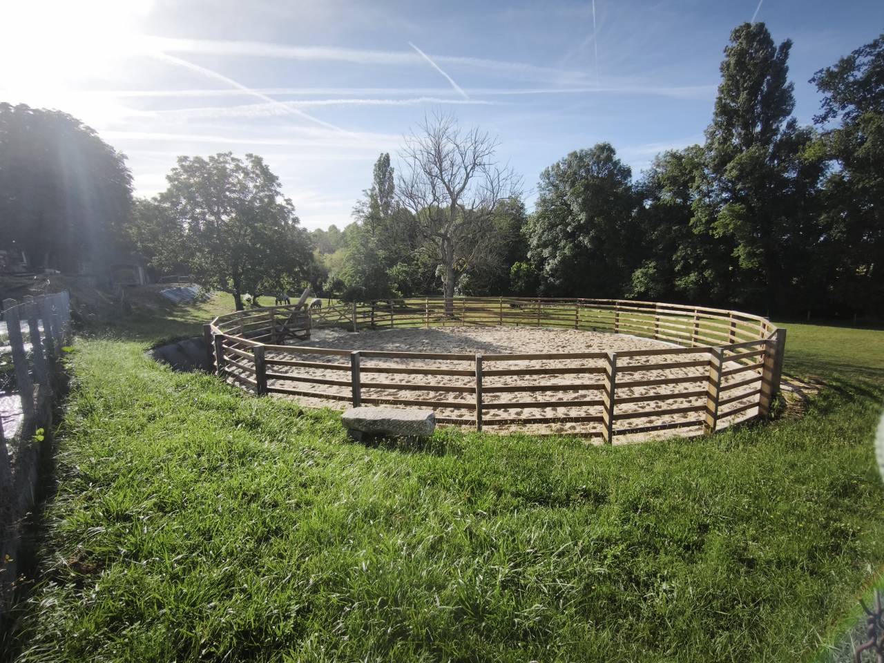 Ensemble immobilier equestre avec piscine 