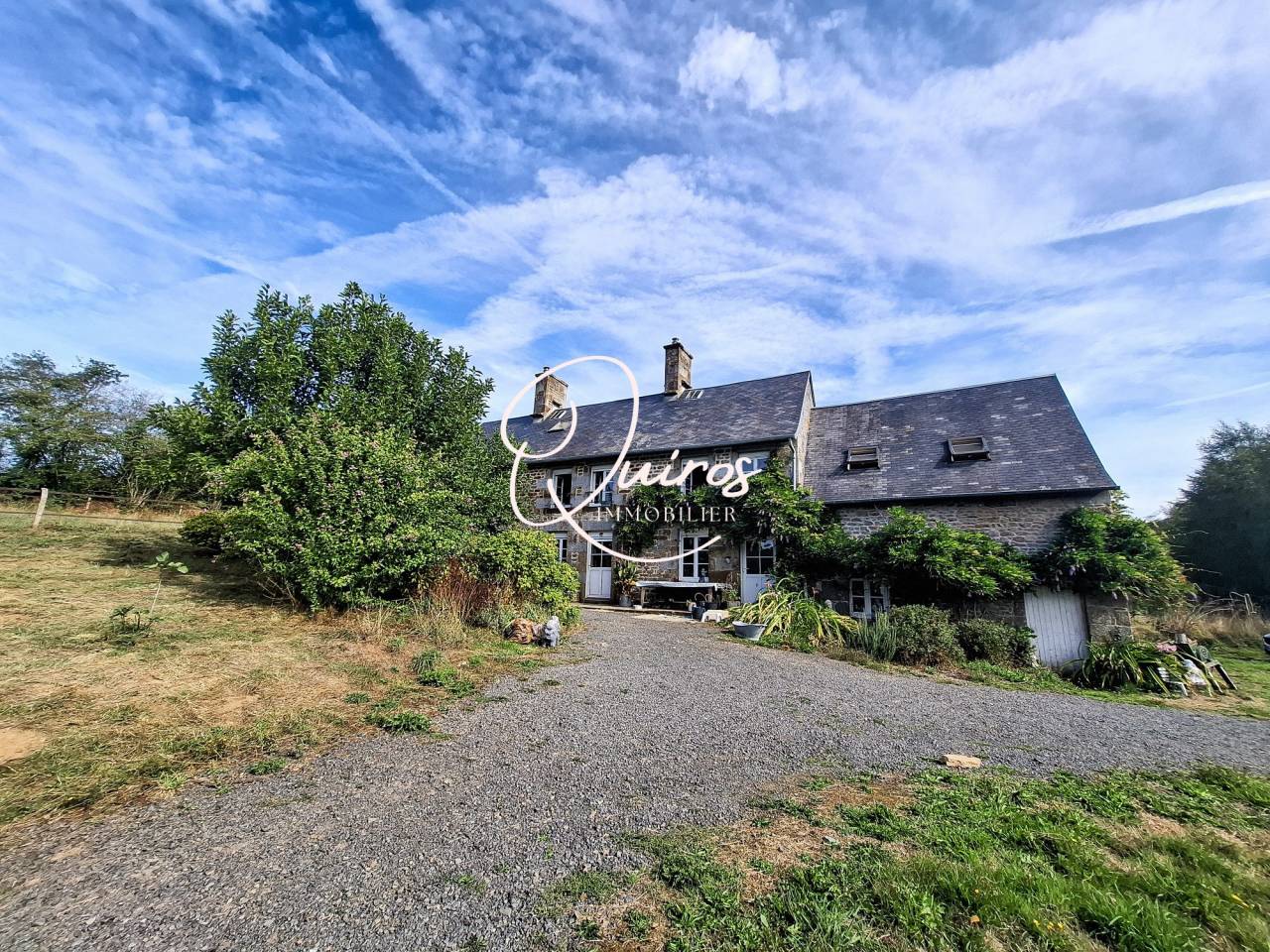 Propri&eacute;t&eacute; rurale - 2,43 Ha - Villedieu-Les-Po&ecirc;les