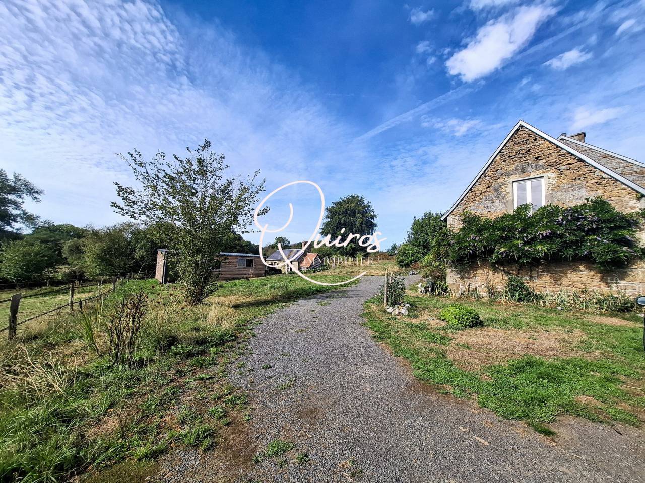 Propri&eacute;t&eacute; rurale - 2,43 Ha - Villedieu-Les-Po&ecirc;les