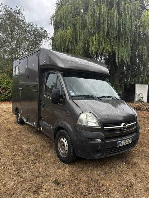 Camion Chevaux Opel Movano 120ch