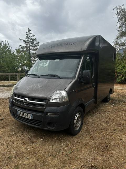 Camion Chevaux Opel Movano 120ch
