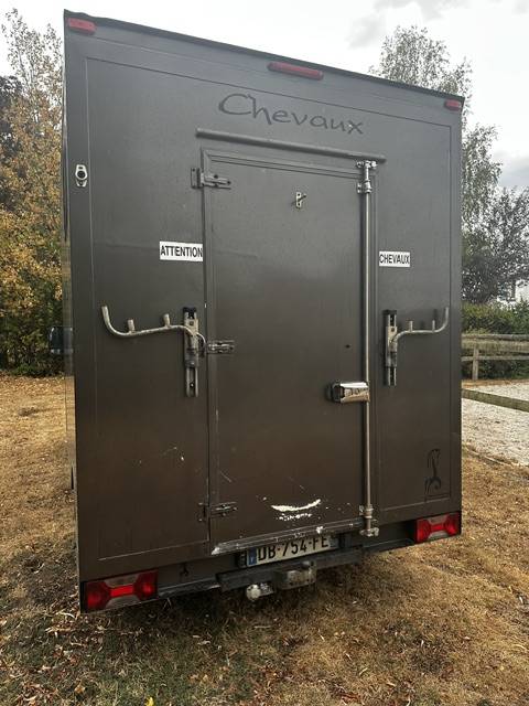 Camion Chevaux Opel Movano 120ch