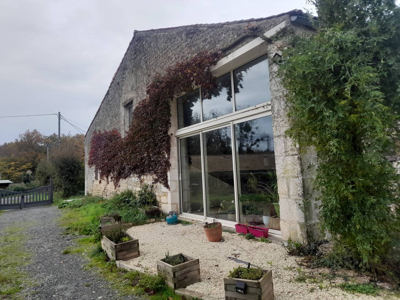 Propri&eacute;t&eacute; &eacute;questre proche Saintes