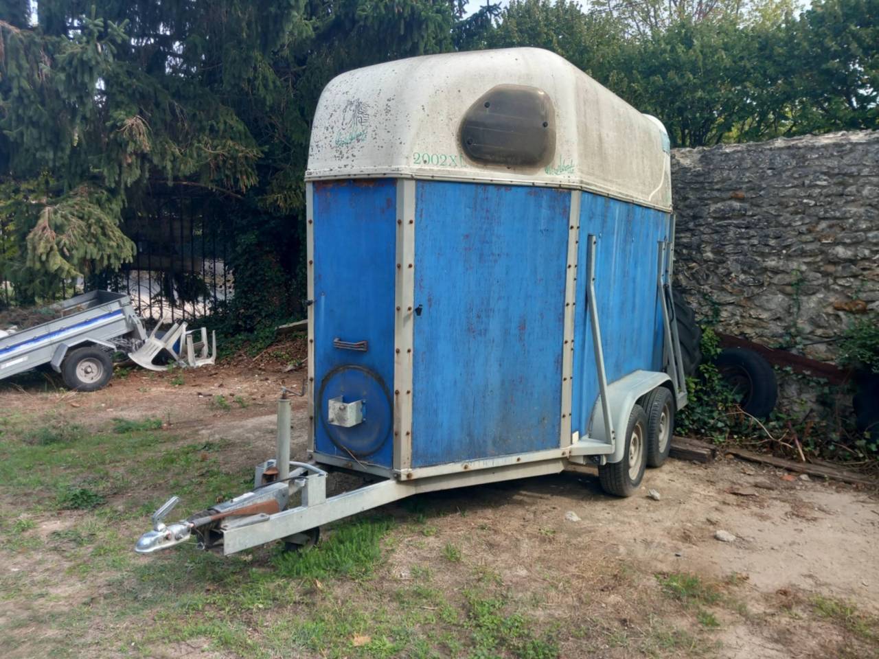 VAN 2002 XL