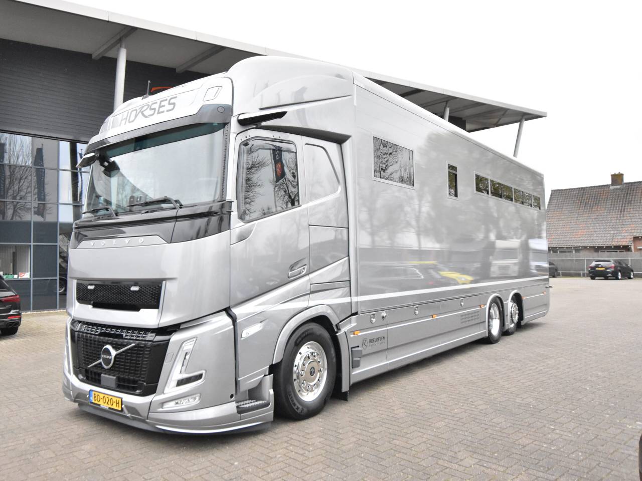Camion PL Roelofsen RR4 &ndash; Volvo Aero FH500