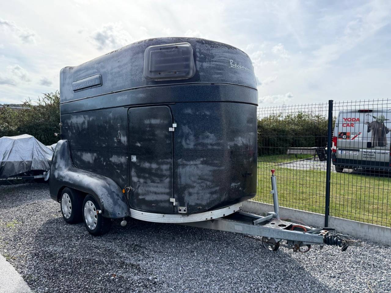 &Agrave; VENDRE &ndash; Van B&ouml;ckmann XL 2 chevaux