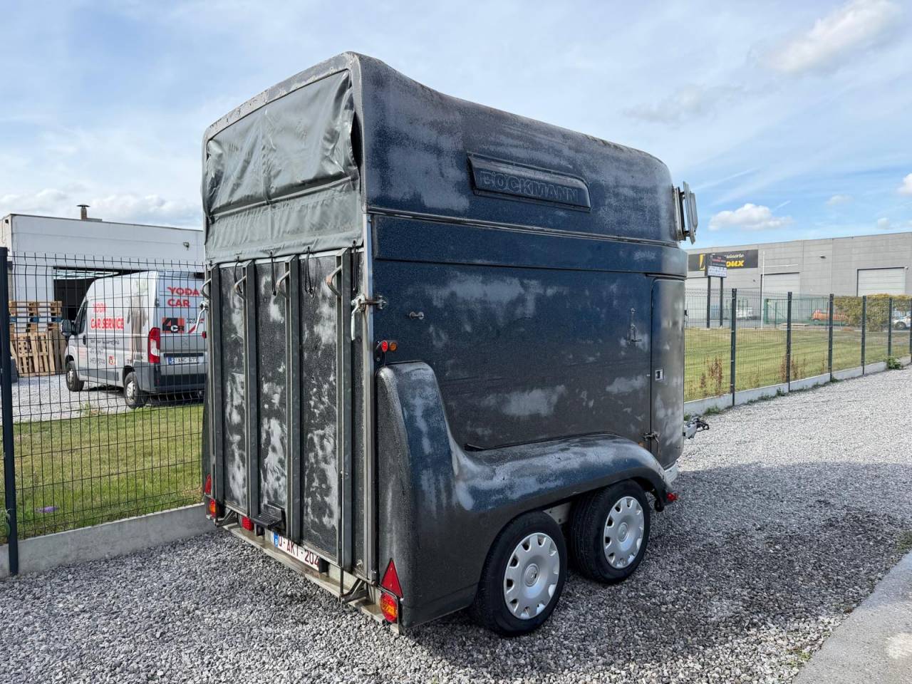 &Agrave; VENDRE &ndash; Van B&ouml;ckmann XL 2 chevaux