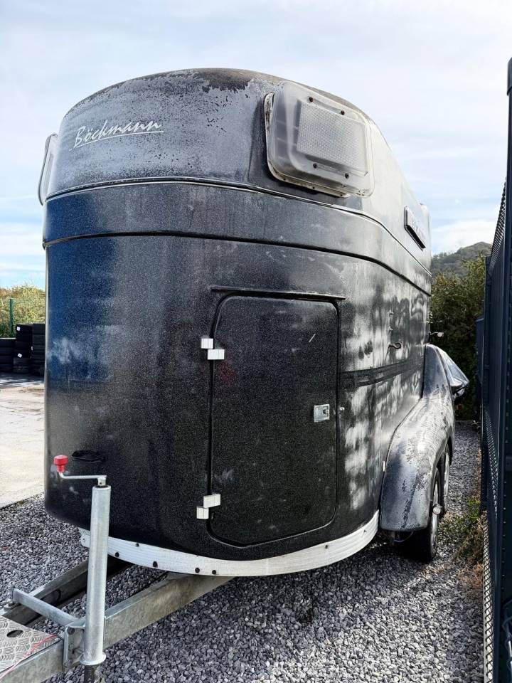 &Agrave; VENDRE &ndash; Van B&ouml;ckmann XL 2 chevaux